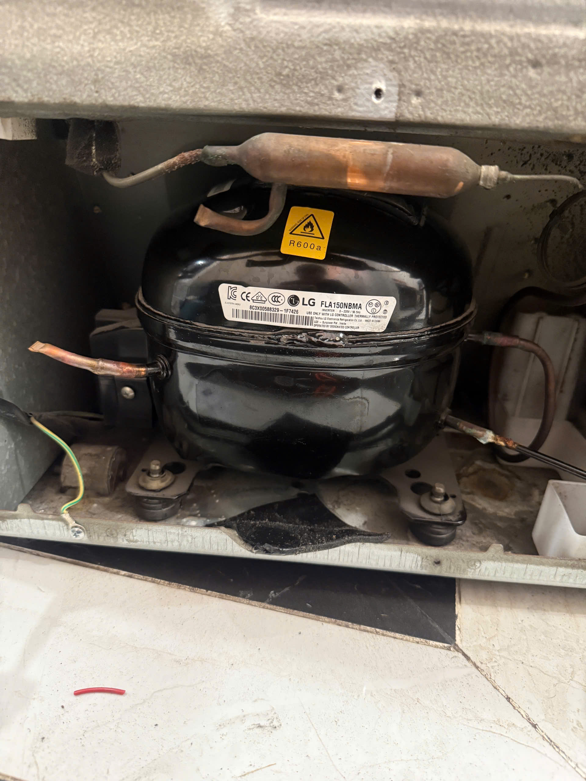 Nếu để lâu hoạt động liên tục dễ gây hư hỏng lốc máy nén tủ lạnh LG Nếu để lâu hoạt động liên tục dễ gây hư hỏng lốc máy nén tủ lạnh LG